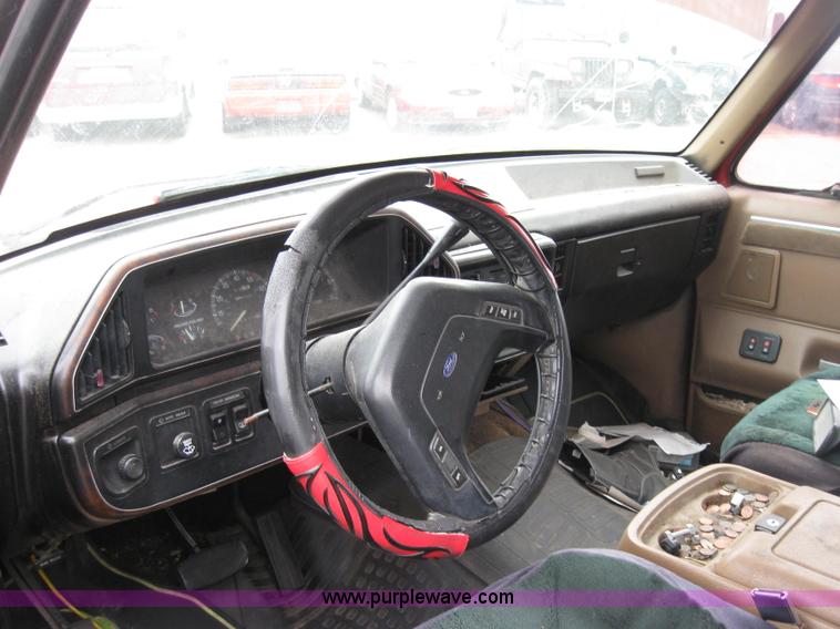 image for item 2344 1988 Ford Bronco SUV