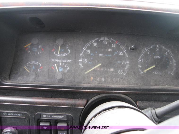 image for item 2344 1988 Ford Bronco SUV