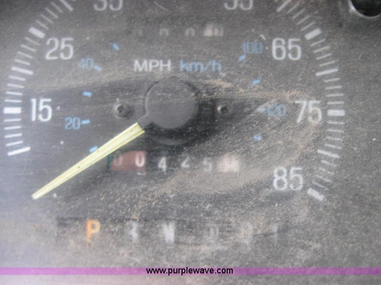 image for item 2344 1988 Ford Bronco SUV