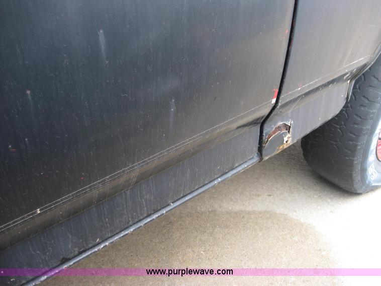 image for item 2344 1988 Ford Bronco SUV