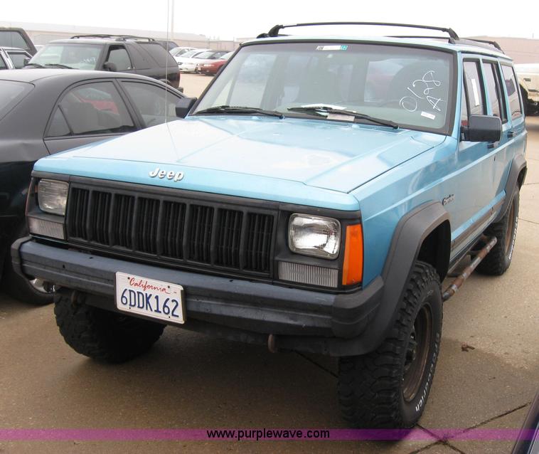 image for item 2345 1995 Jeep Cherokee SE SUV