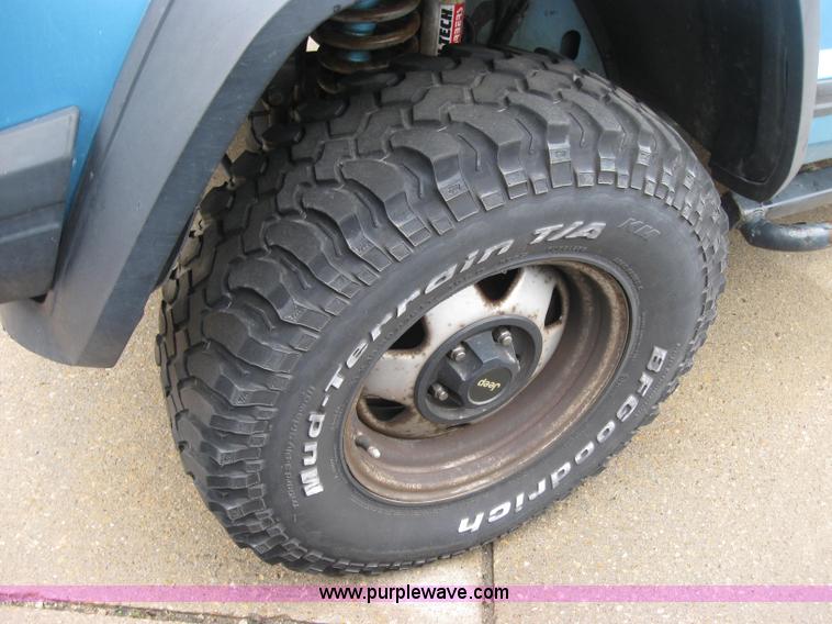 image for item 2345 1995 Jeep Cherokee SE SUV