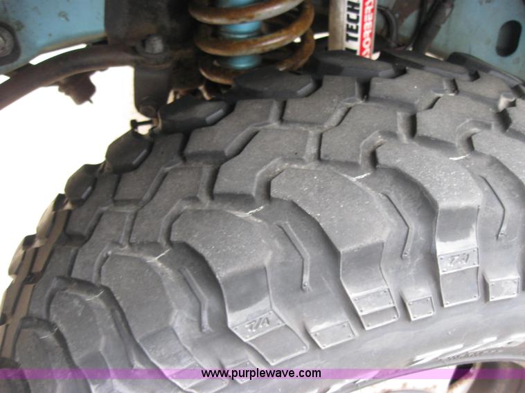 image for item 2345 1995 Jeep Cherokee SE SUV