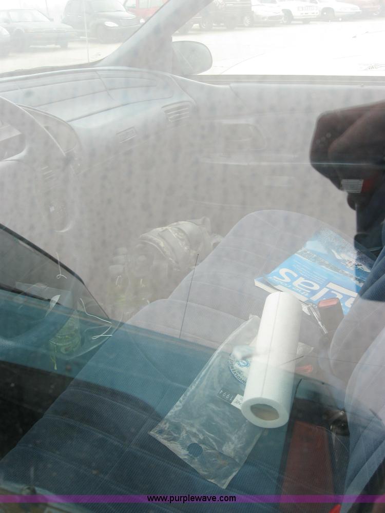 image for item 2346 1994 Ford Taurus GL