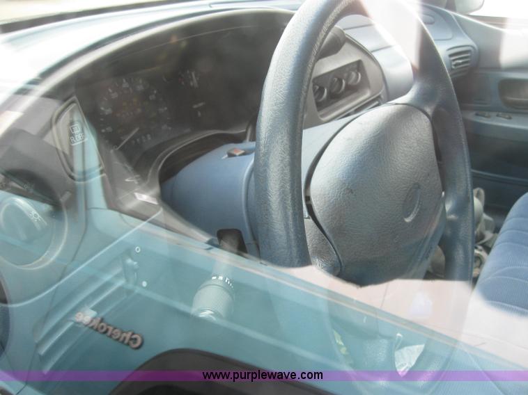 image for item 2346 1994 Ford Taurus GL