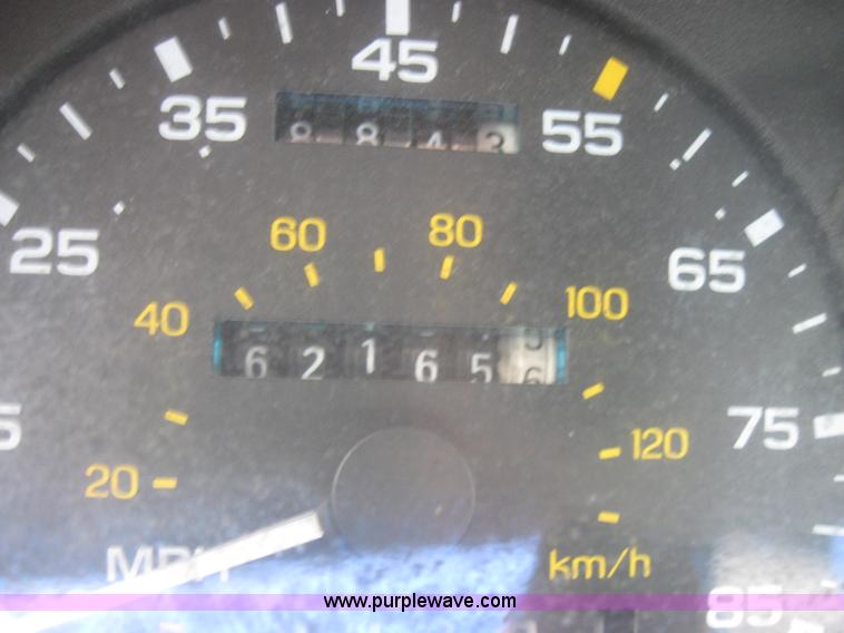 image for item 2346 1994 Ford Taurus GL