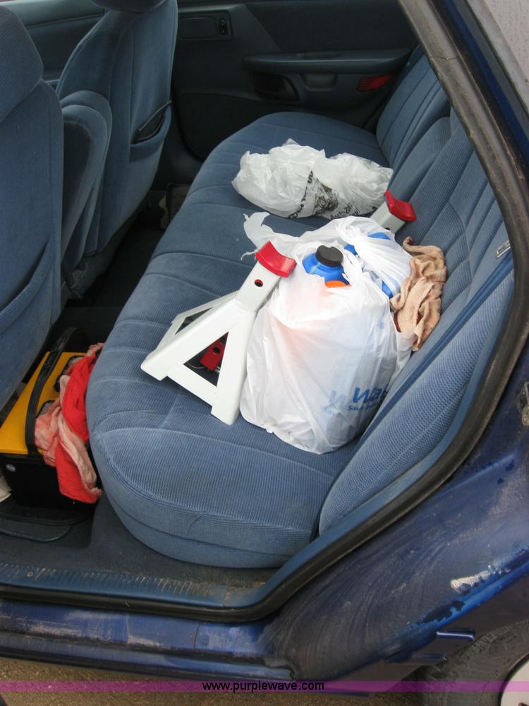 image for item 2346 1994 Ford Taurus GL