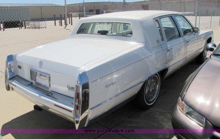 image for item 8540 1991 Cadillac Brougham