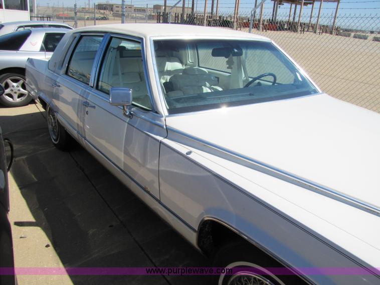 image for item 8540 1991 Cadillac Brougham