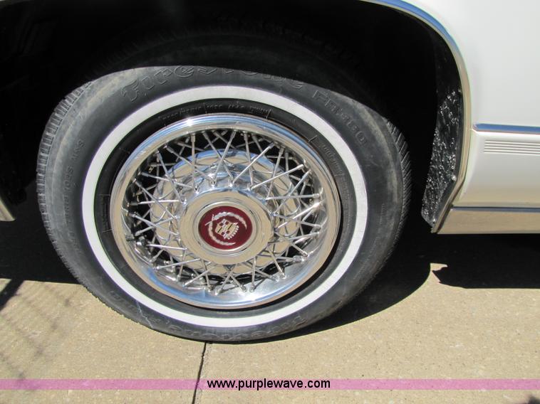 image for item 8540 1991 Cadillac Brougham