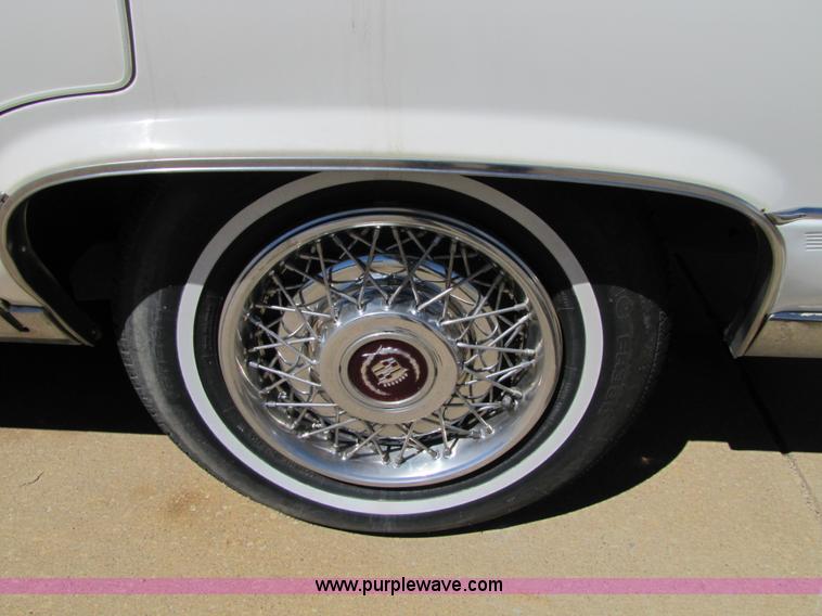 image for item 8540 1991 Cadillac Brougham