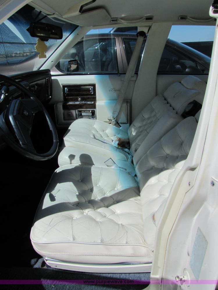 image for item 8540 1991 Cadillac Brougham