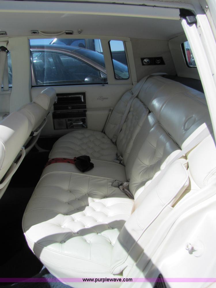 image for item 8540 1991 Cadillac Brougham