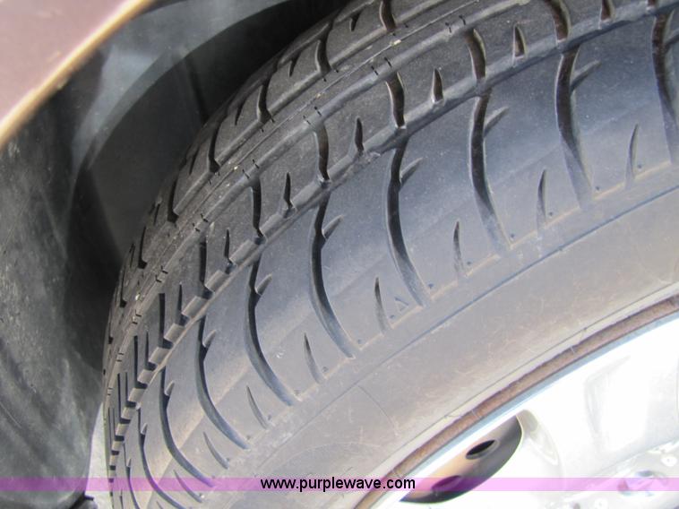 image for item 8541 1997 Dodge Stratus