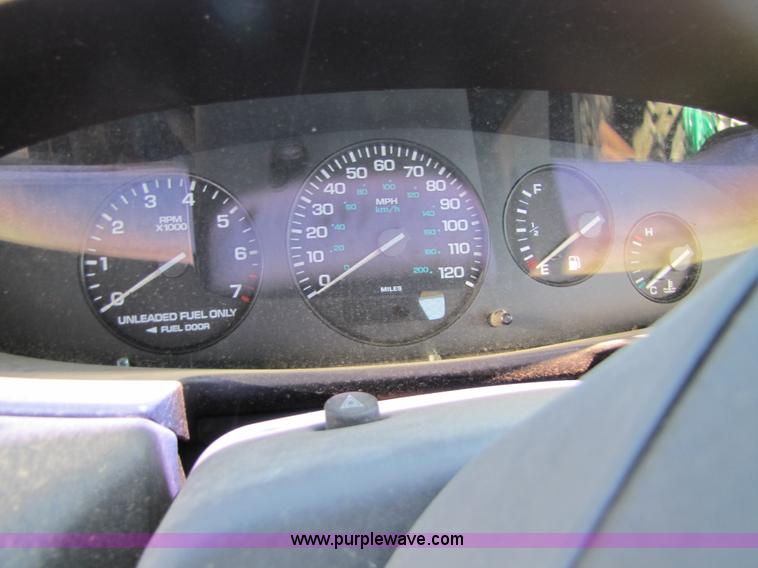 image for item 8541 1997 Dodge Stratus