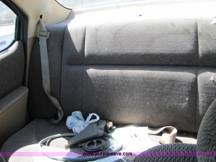 image for item 8541 1997 Dodge Stratus