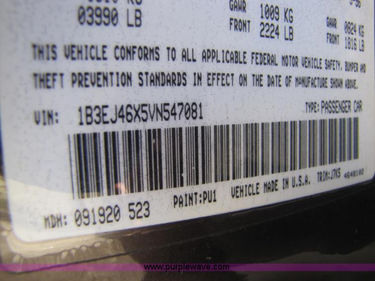 image for item 8541 1997 Dodge Stratus