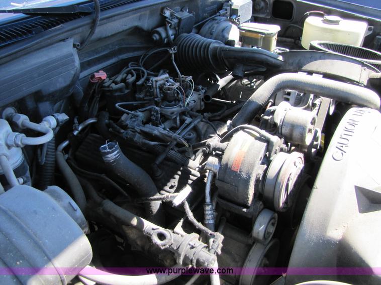 image for item 8542 1988 Chevrolet C1500 pickup truck