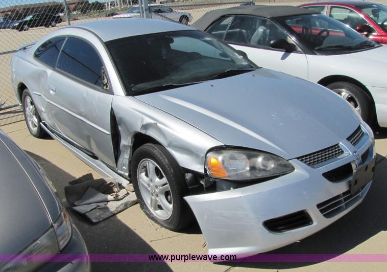 image for item 8544 2003 Dodge Stratus SE