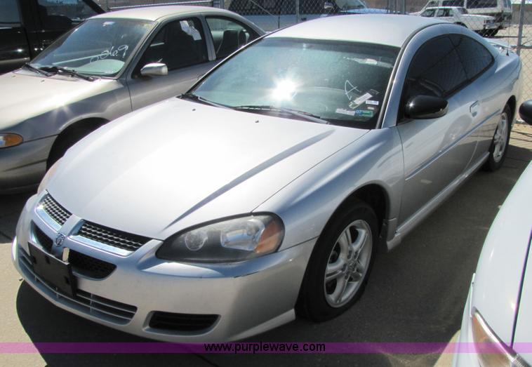 image for item 8544 2003 Dodge Stratus SE