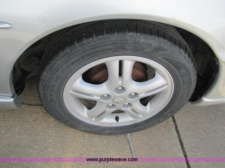 image for item 8544 2003 Dodge Stratus SE