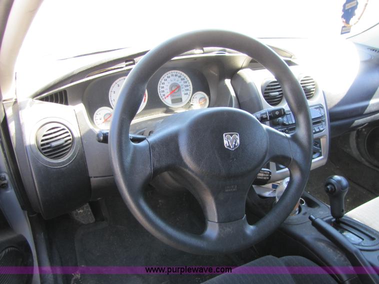 image for item 8544 2003 Dodge Stratus SE