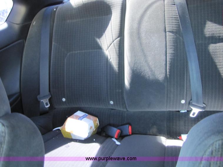 image for item 8544 2003 Dodge Stratus SE