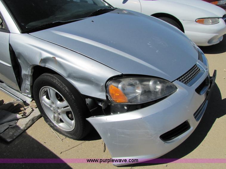 image for item 8544 2003 Dodge Stratus SE