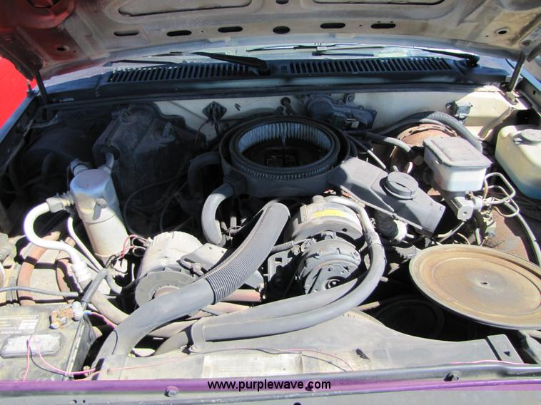 image for item 8547 1984 Chevrolet S10 extended cab pickup truck