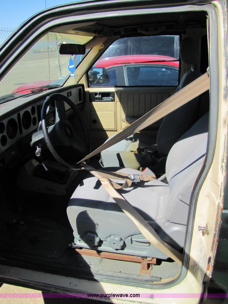 image for item 8547 1984 Chevrolet S10 extended cab pickup truck