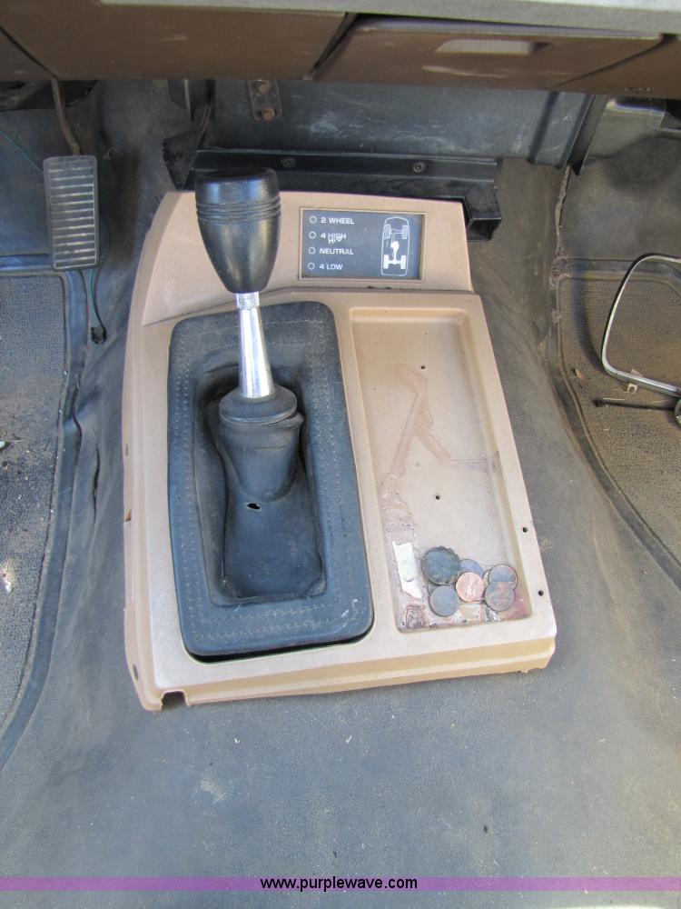 image for item 8547 1984 Chevrolet S10 extended cab pickup truck