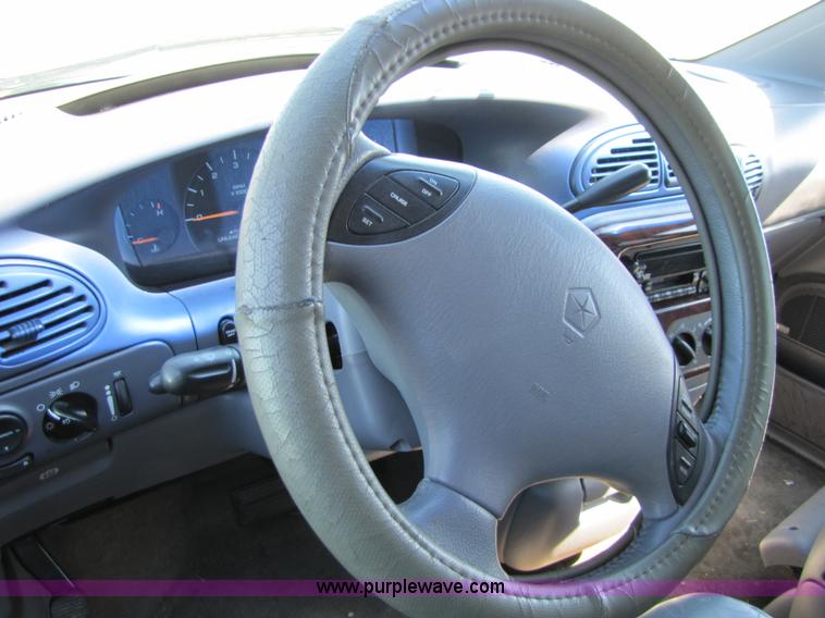 image for item 8548 2000 Chrysler Town & Country LXi minivan