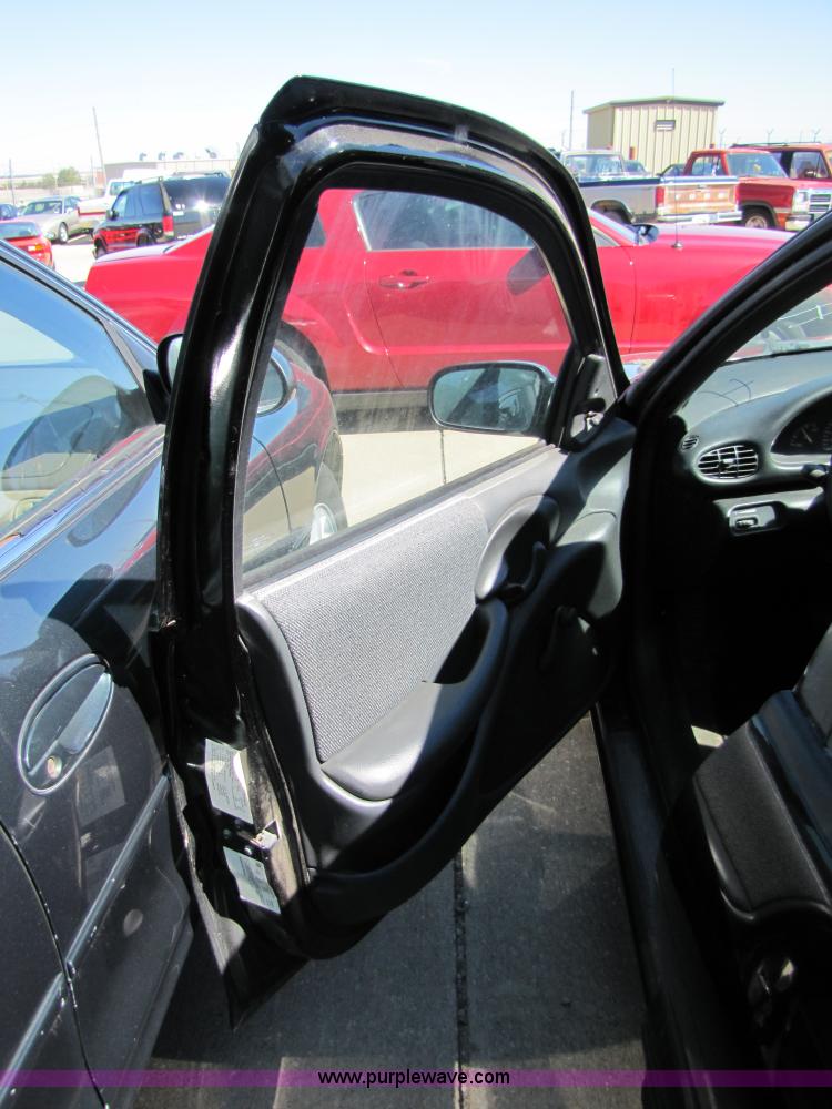 image for item 8549 1998 Pontiac Sunfire SE