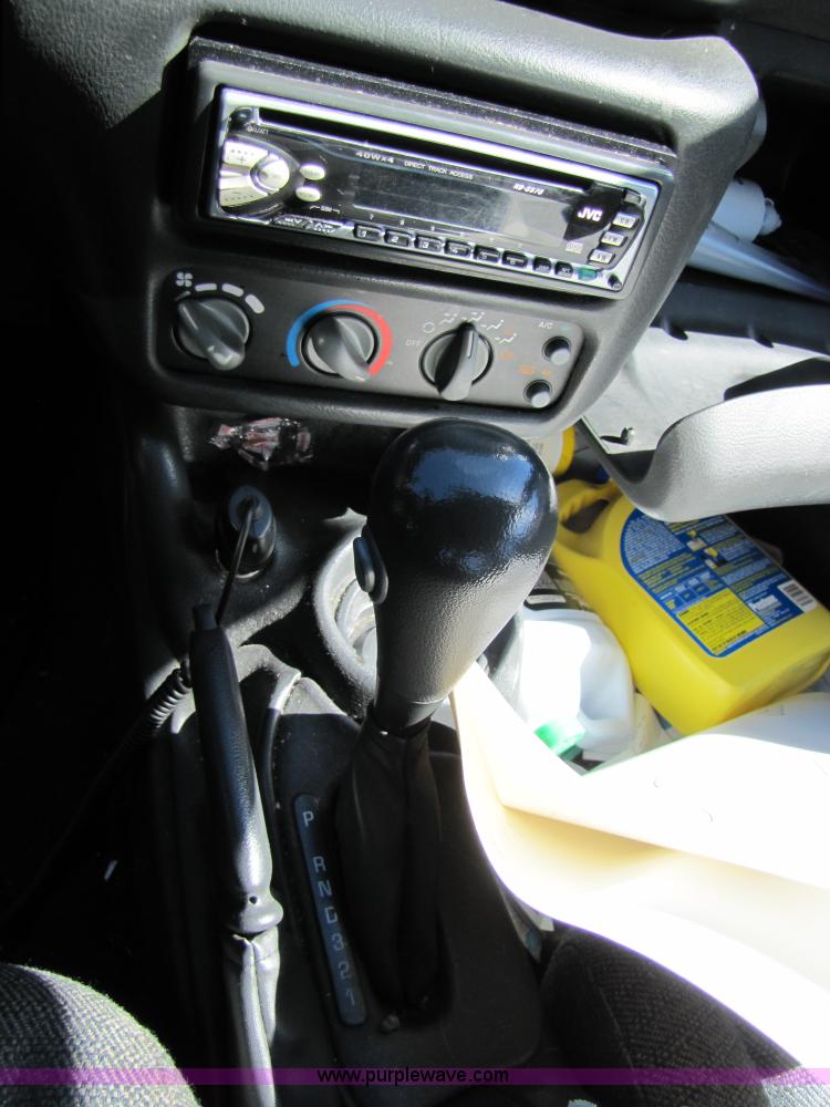 image for item 8549 1998 Pontiac Sunfire SE