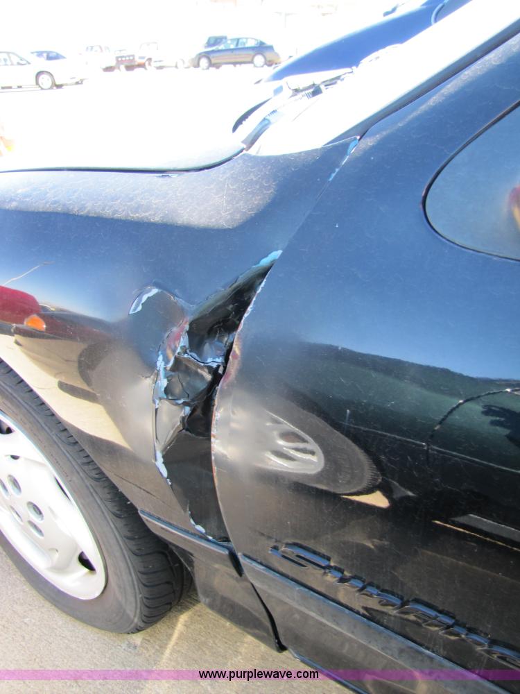 image for item 8549 1998 Pontiac Sunfire SE