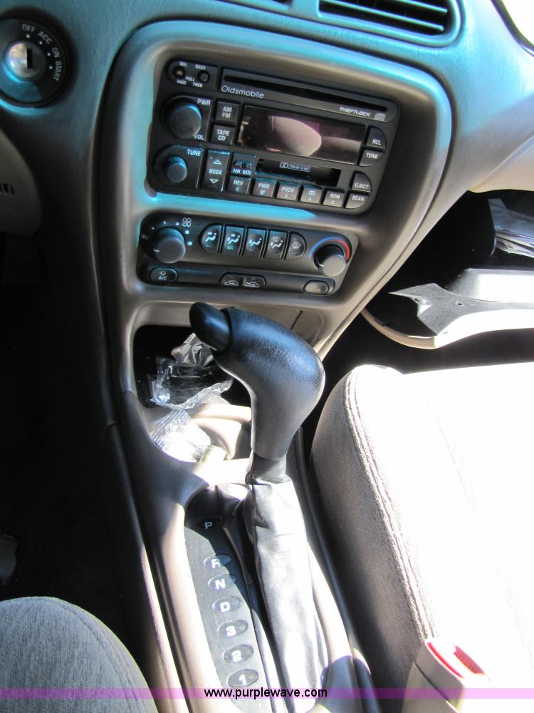 image for item 8550 2000 Oldsmobile Intrigue GX