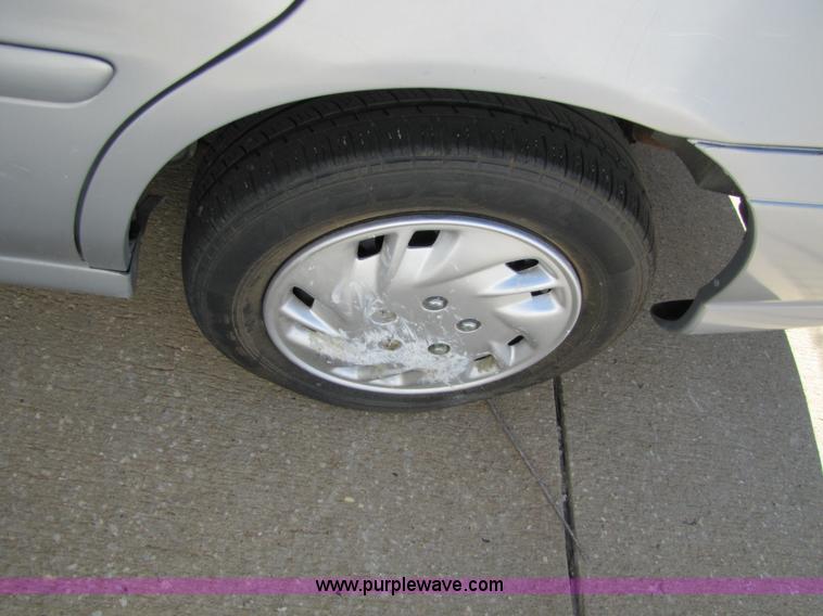 image for item 8552 2000 Chevrolet Malibu