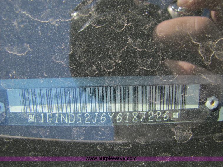 image for item 8552 2000 Chevrolet Malibu