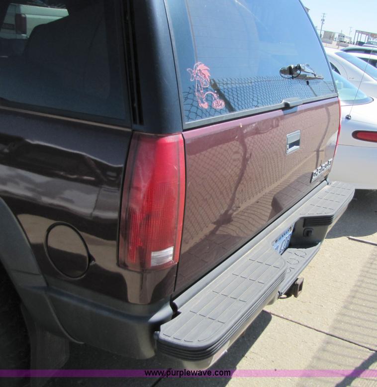 image for item 8555 1994 Chevrolet Blazer Sport K1500 SUV