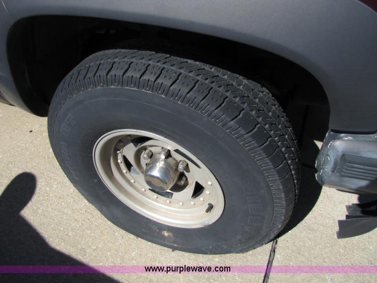 image for item 8555 1994 Chevrolet Blazer Sport K1500 SUV