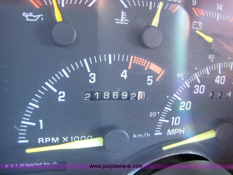 image for item 8555 1994 Chevrolet Blazer Sport K1500 SUV