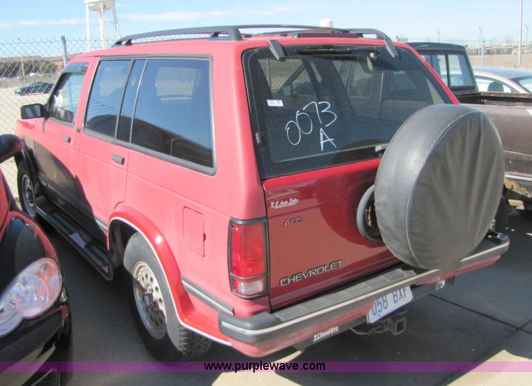 image for item 8558 1994 Chevrolet S10 Blazer Tahoe LT SUV