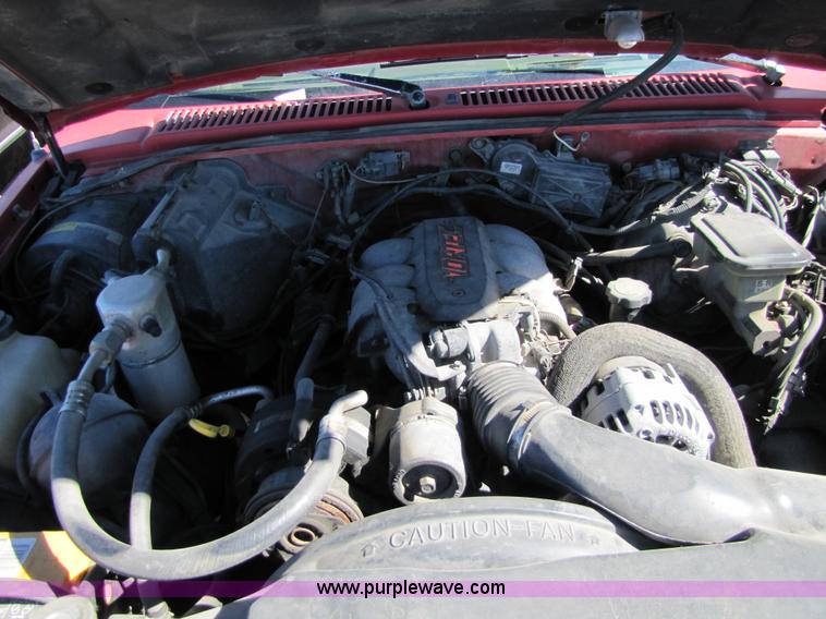 image for item 8558 1994 Chevrolet S10 Blazer Tahoe LT SUV