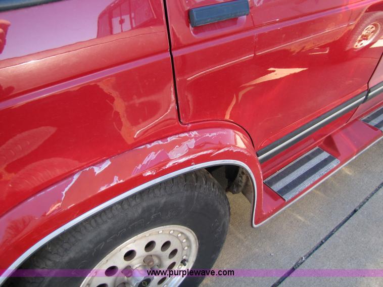 image for item 8558 1994 Chevrolet S10 Blazer Tahoe LT SUV