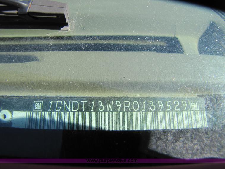 image for item 8558 1994 Chevrolet S10 Blazer Tahoe LT SUV