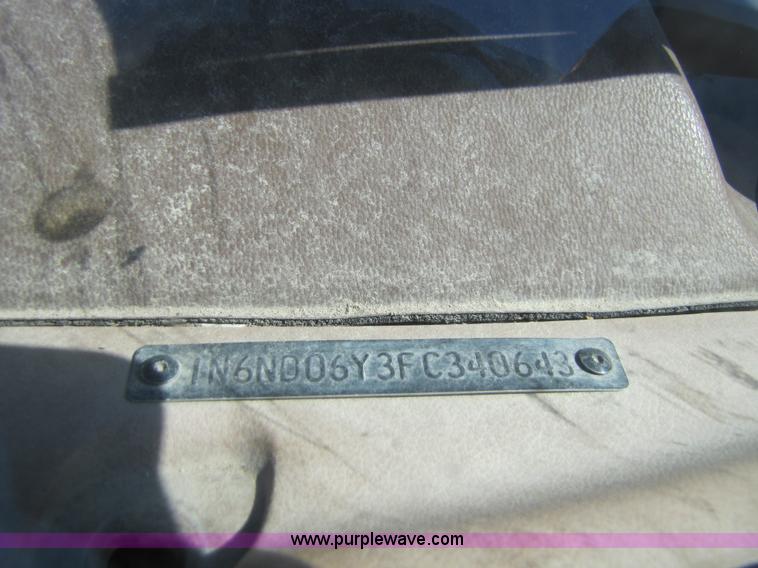 image for item 8559 1985 Nissan GT King Cab pickup truck