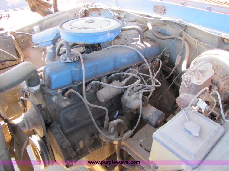 image for item 8563 1973 Ford F250 Custom pickup truck