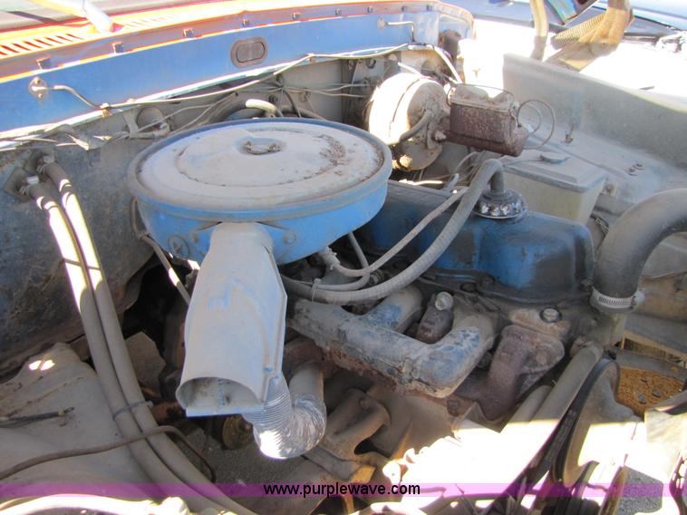 image for item 8563 1973 Ford F250 Custom pickup truck