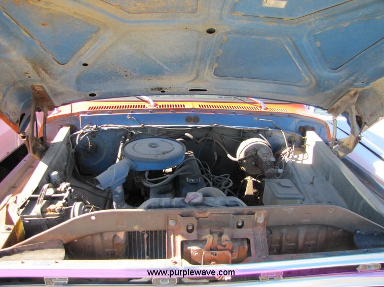 image for item 8563 1973 Ford F250 Custom pickup truck