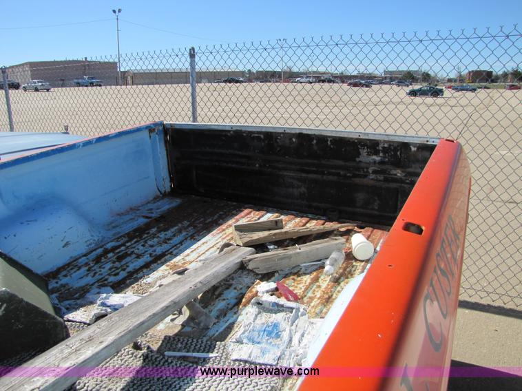 image for item 8563 1973 Ford F250 Custom pickup truck